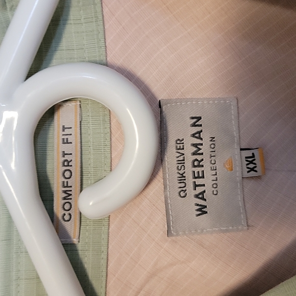 Quiksilver Waterman Collection Light green short sleeve shirt - Picture 2 of 8